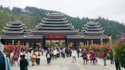 【三全育人】獨秀踐知:歷史文化與旅游學(xué)院旅游與酒店管理系開展程陽八寨實地考察活動